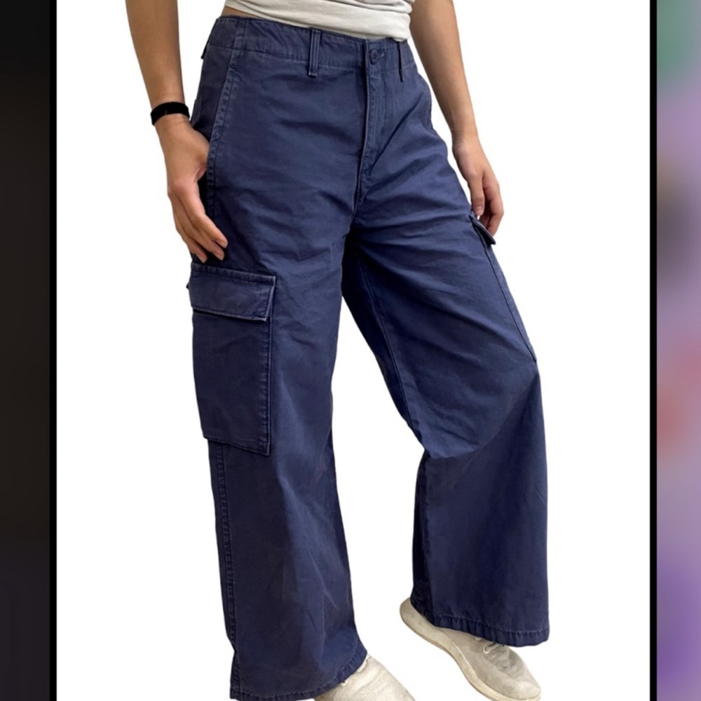 Levi's premium Women's Cargo Pants - Navy Blue